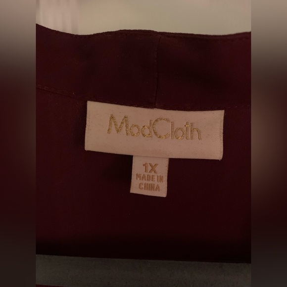 Modcloth Maroon Button-Down Blouse 1X - Picture 3 of 12